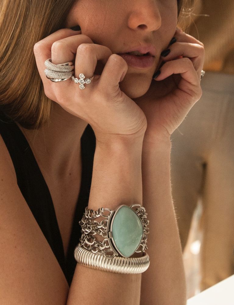 Gør indtryk med smukke smykker fra Julie Sandlau